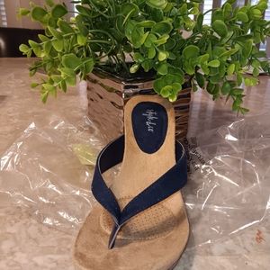 Royal blue woman chicketleo